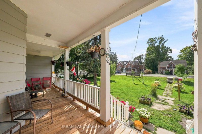 158 St Lawrence Street E