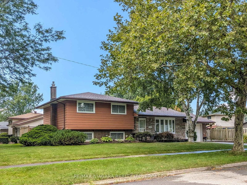 3139 Chipman Crescent