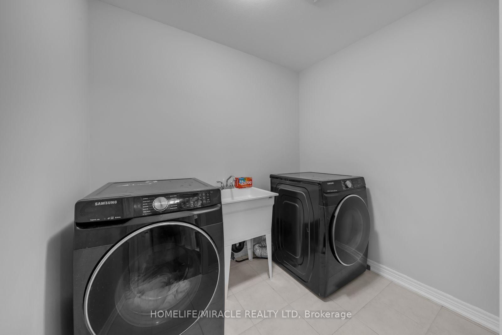 83 Monarch Street • Welland, ON photo 38