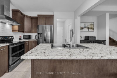 83 Monarch Street • Welland, ON photo 5