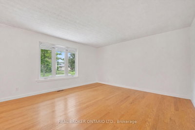 27 Dawson Drive • Kincardine, ON photo 3