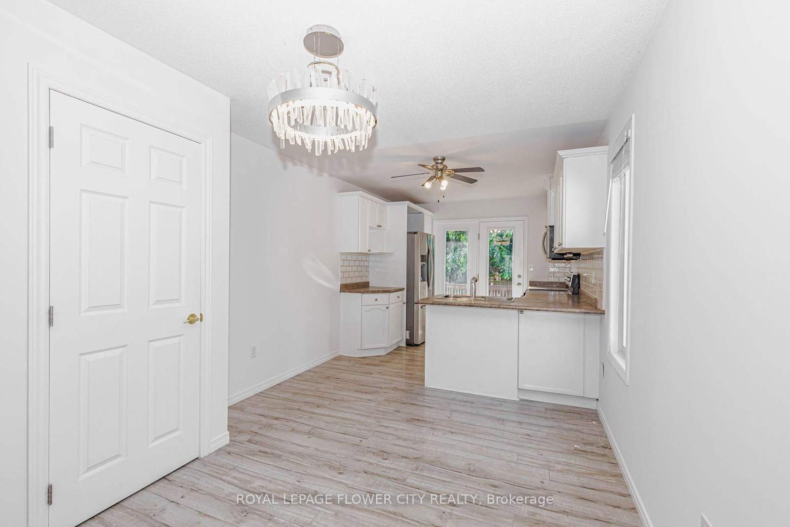 47 Queensway Drive • Strathroy-Caradoc, ON photo 14