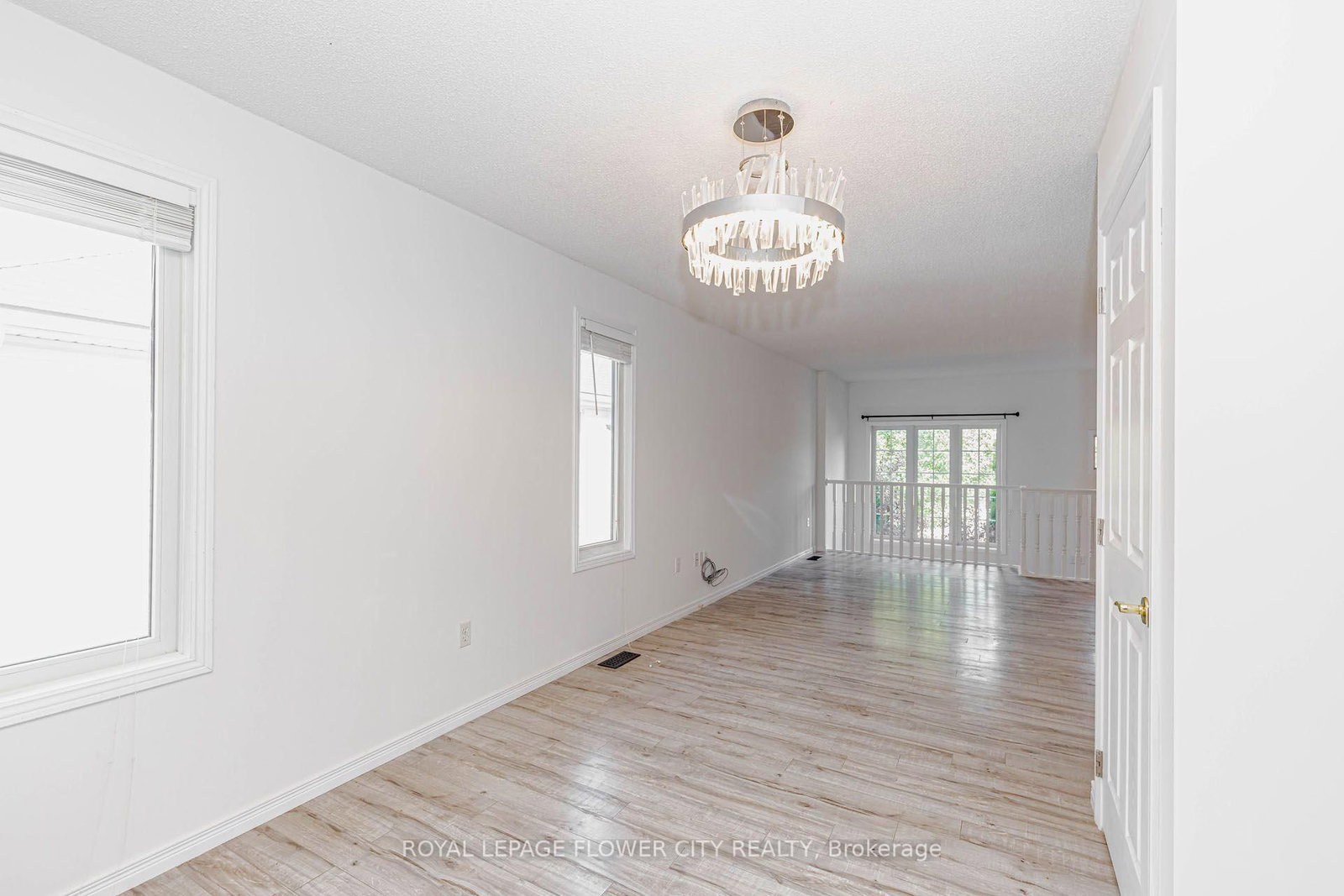 47 Queensway Drive • Strathroy-Caradoc, ON photo 16