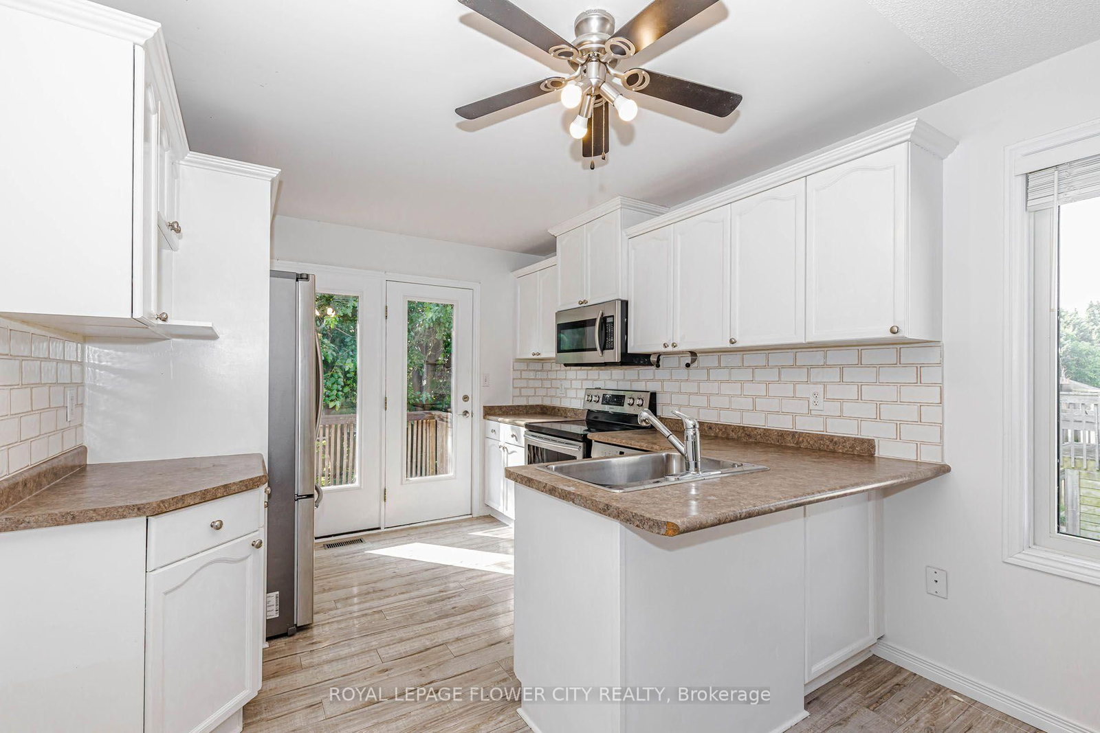 47 Queensway Drive • Strathroy-Caradoc, ON photo 18