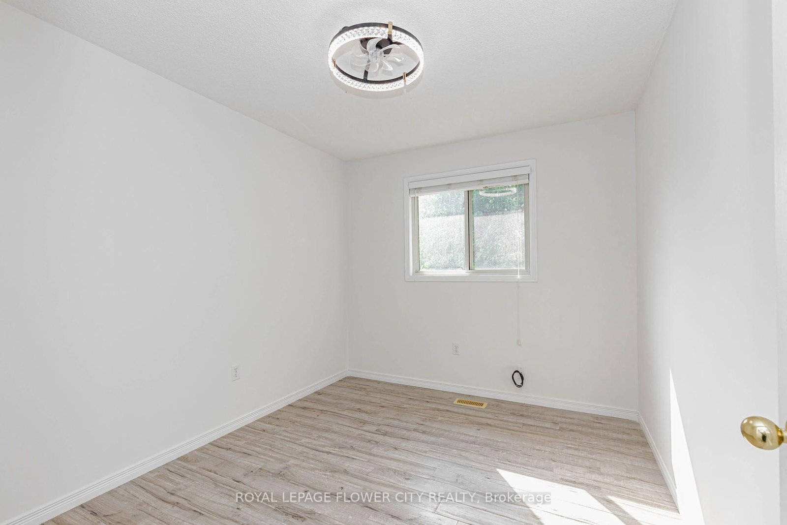 47 Queensway Drive • Strathroy-Caradoc, ON photo 29
