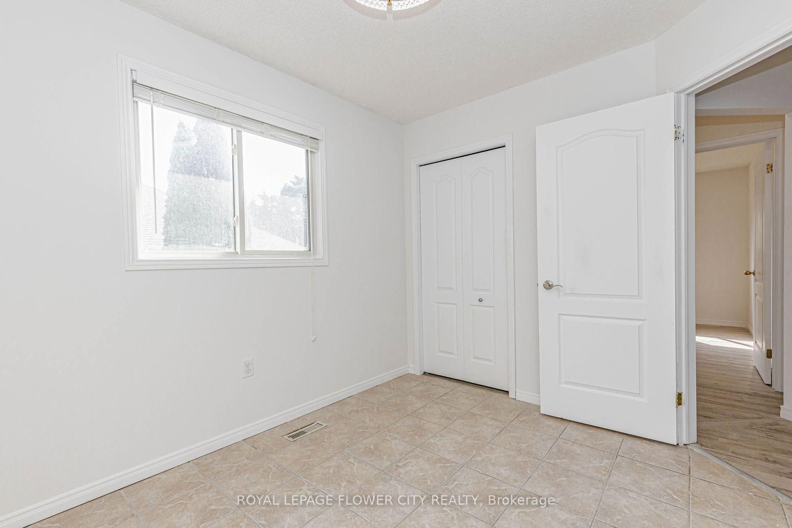 47 Queensway Drive • Strathroy-Caradoc, ON photo 36