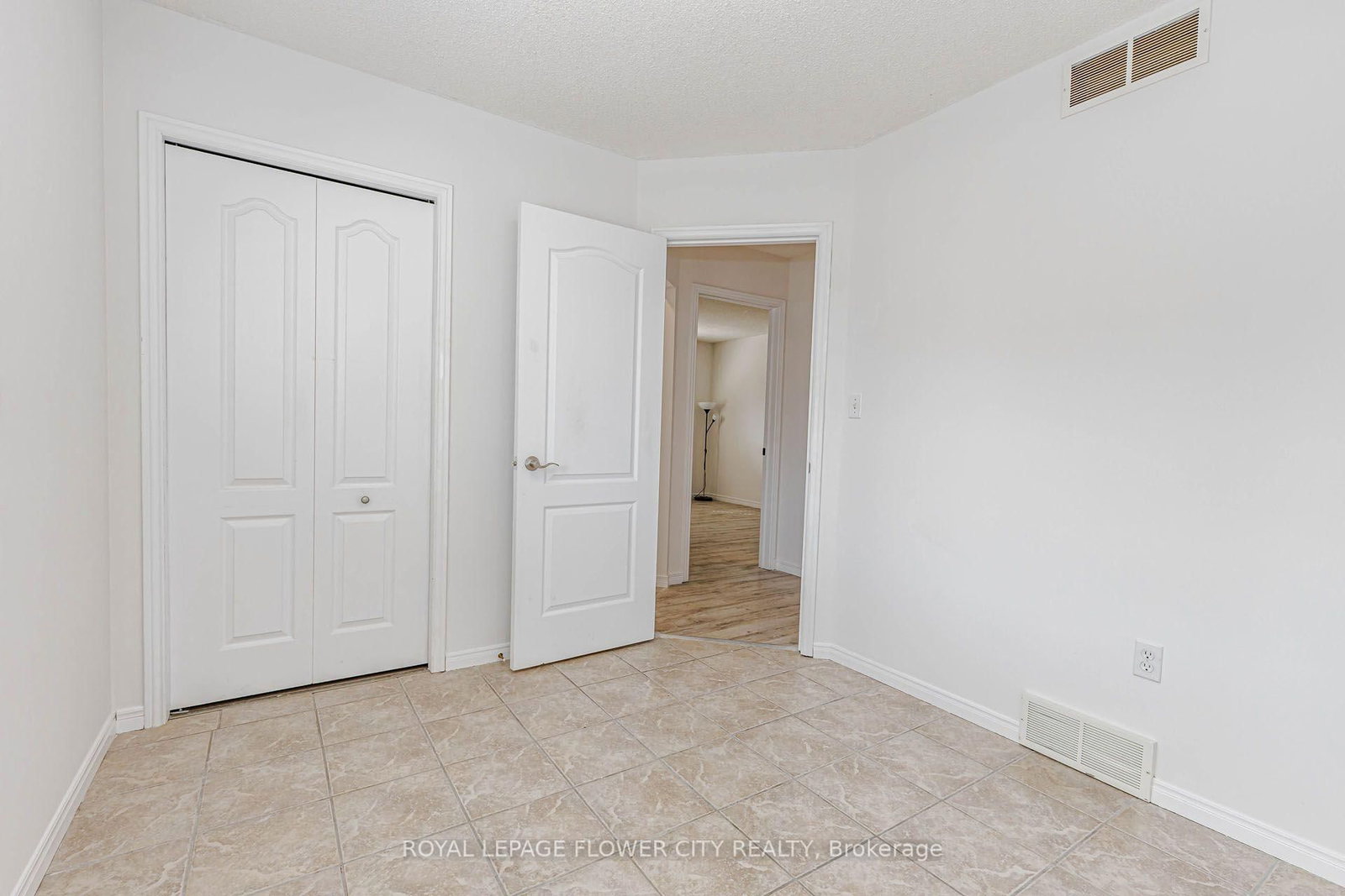 47 Queensway Drive • Strathroy-Caradoc, ON photo 37