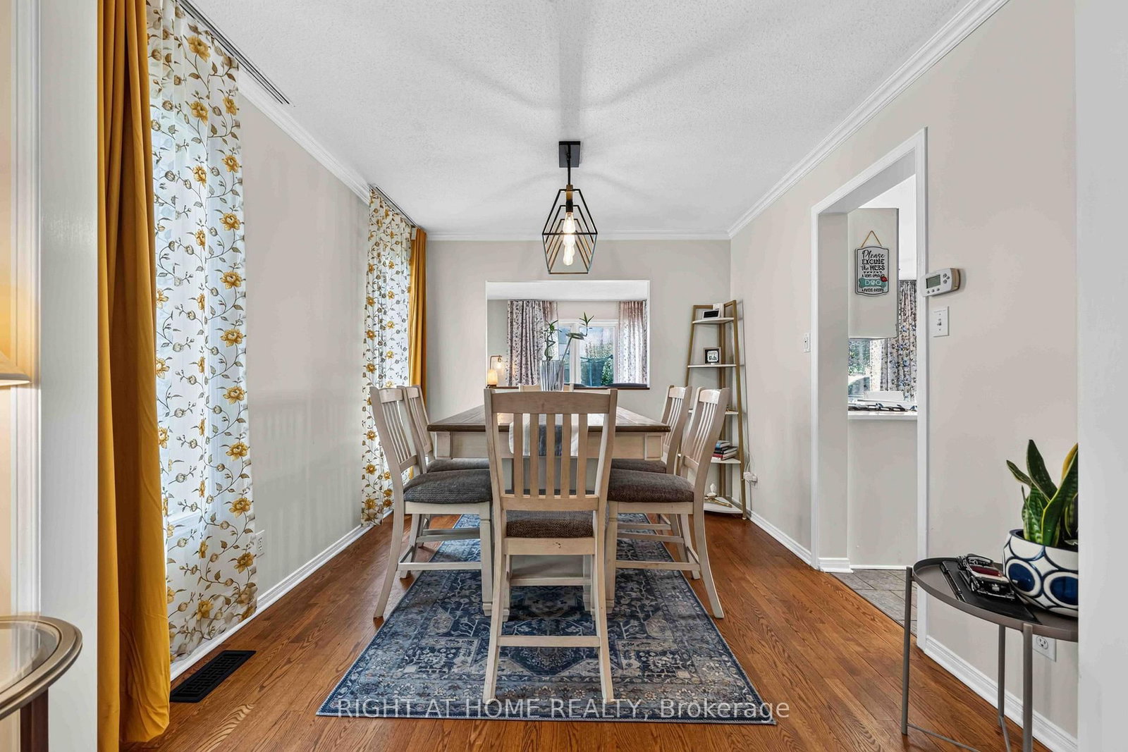 1552 STOJKO Street • Ottawa, ON photo 10