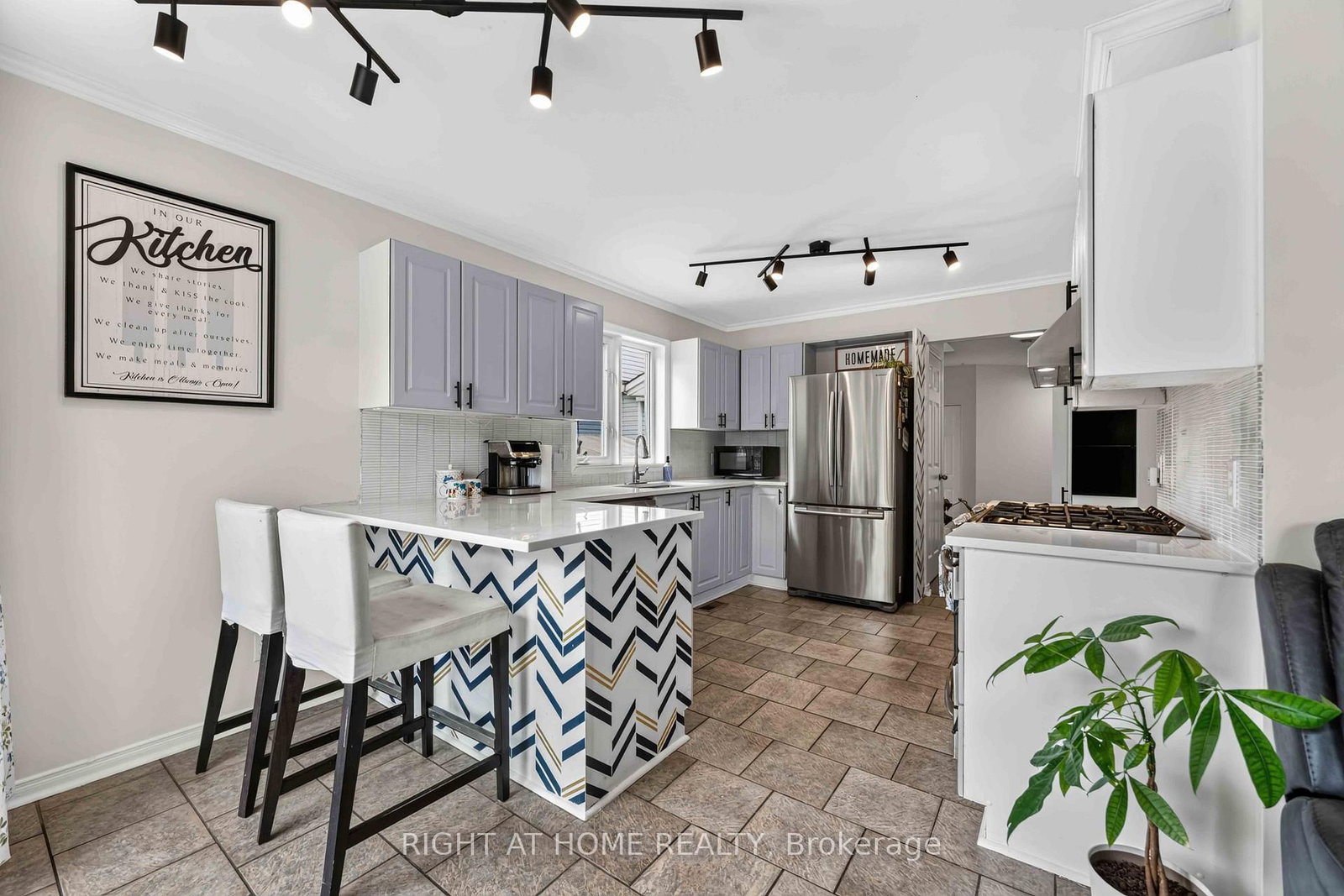 1552 STOJKO Street • Ottawa, ON photo 16