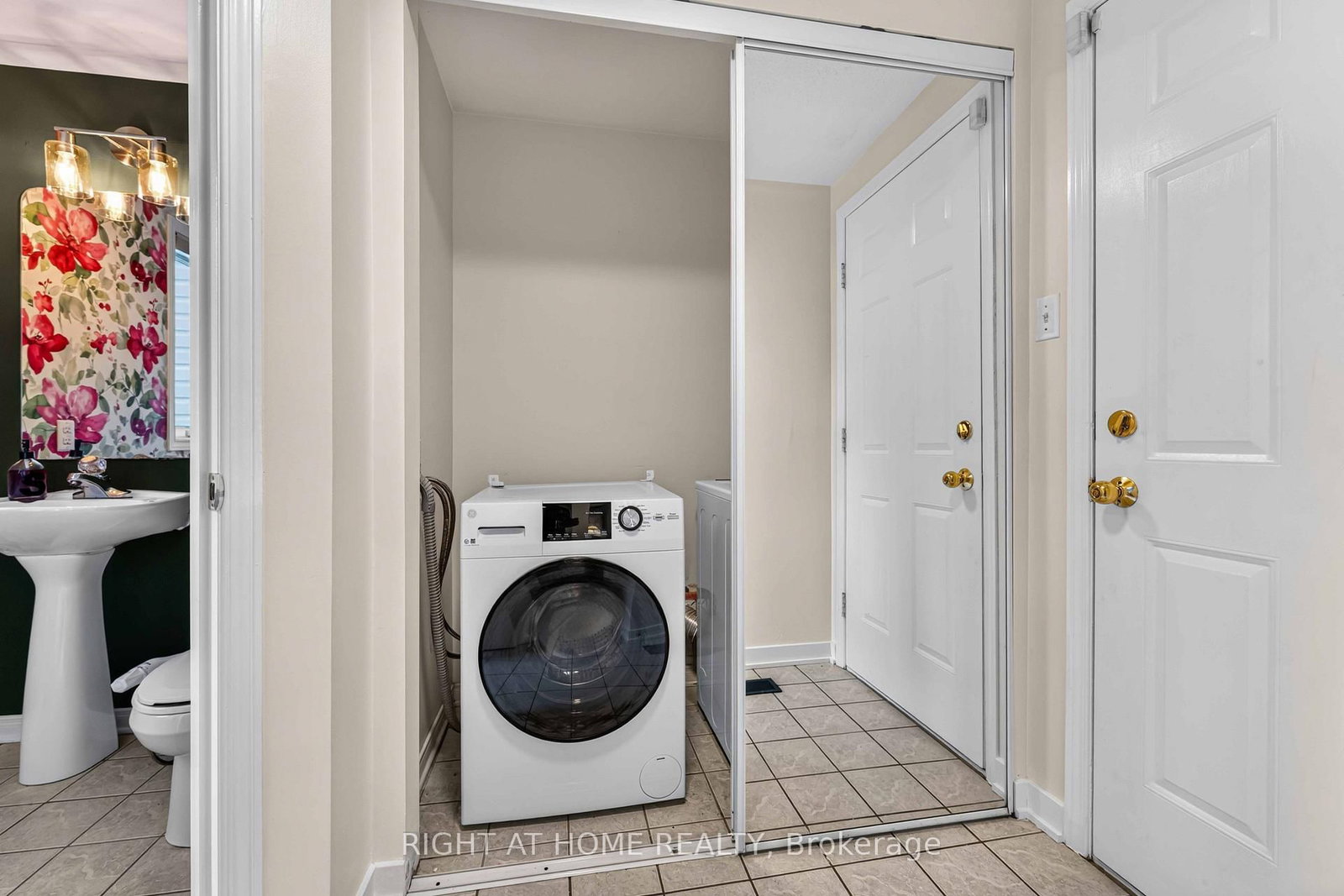 1552 STOJKO Street • Ottawa, ON photo 20