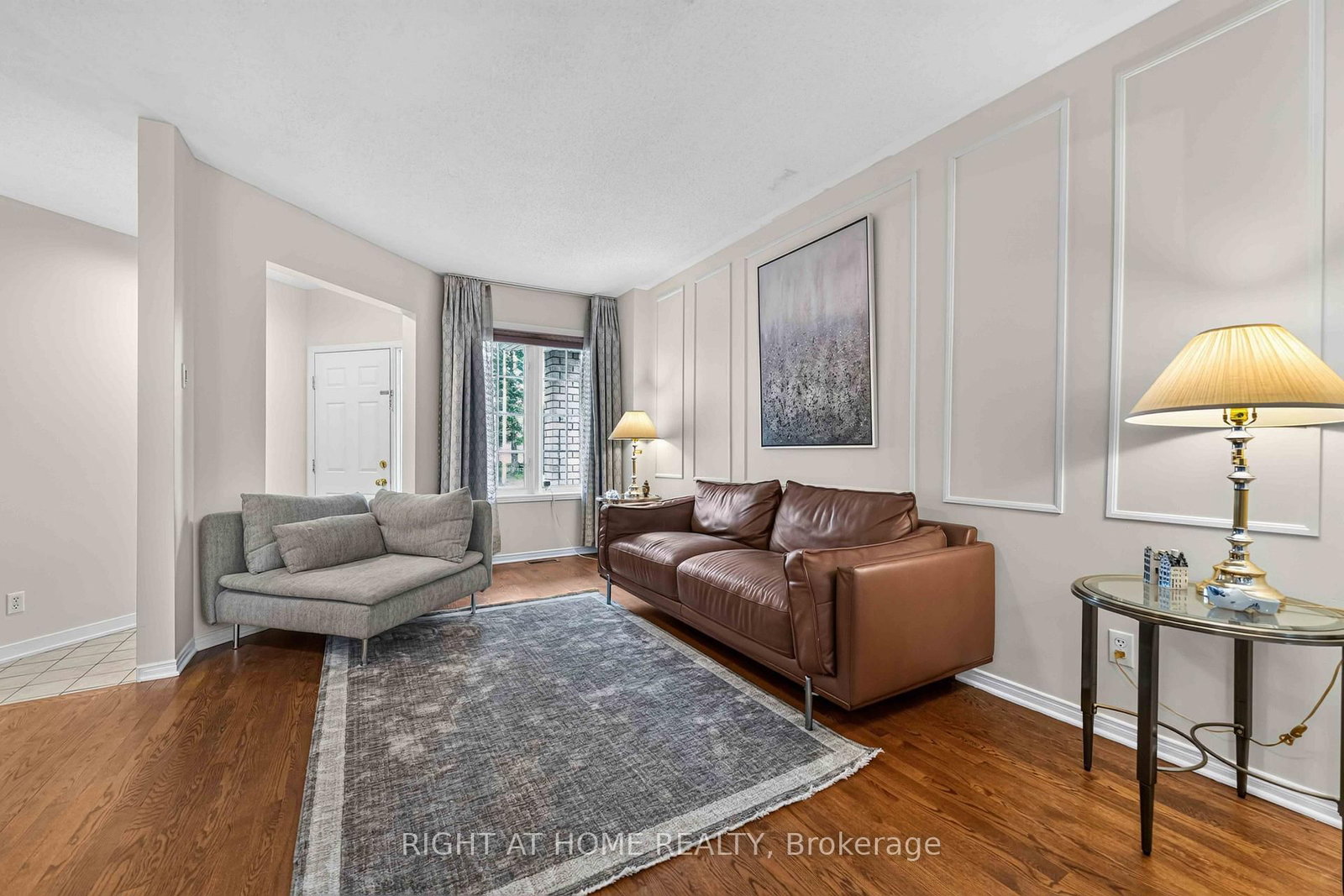 1552 STOJKO Street • Ottawa, ON photo 6