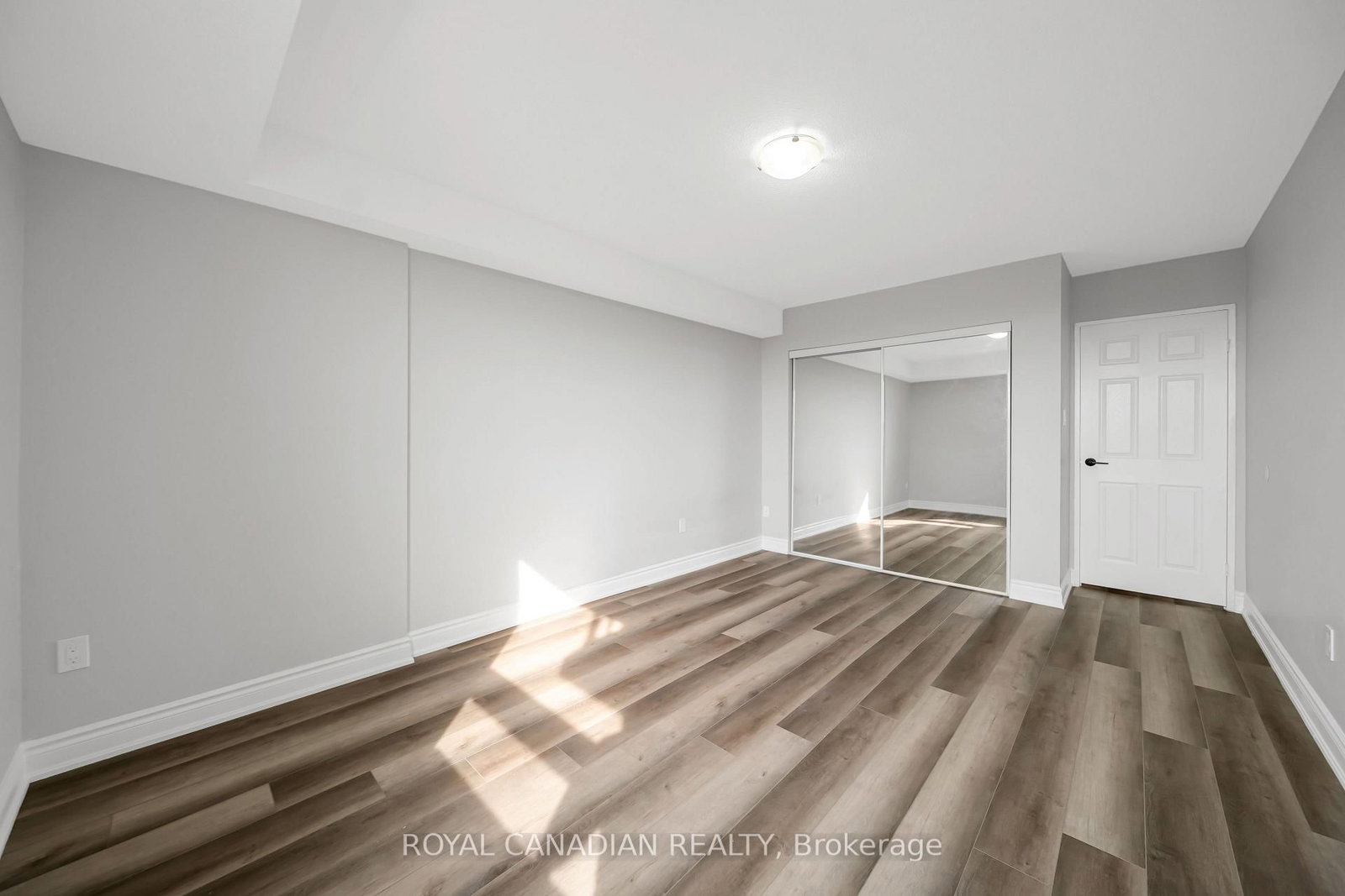 500 GREEN Road • #701 • Hamilton, ON photo 35