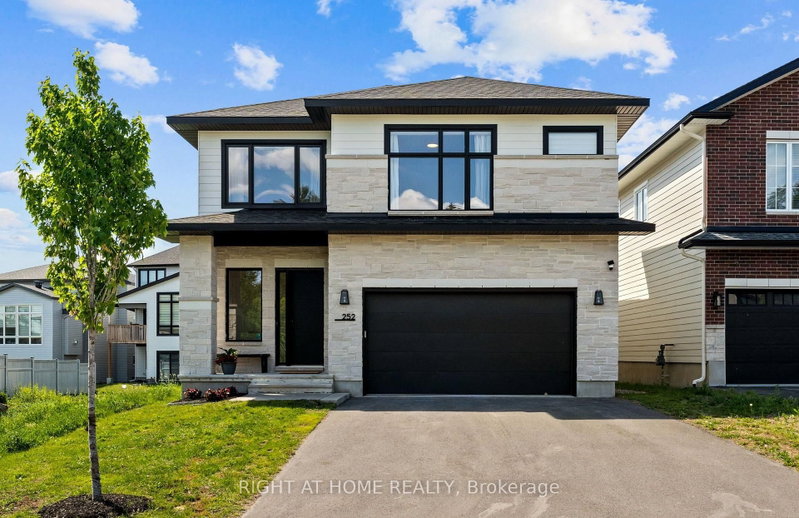 252 KETCHIKAN Crescent
