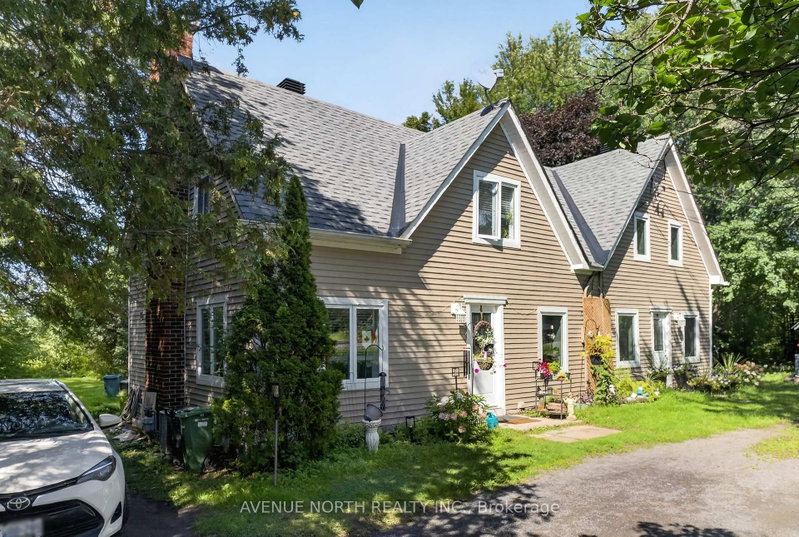 2941 Old Montreal Road