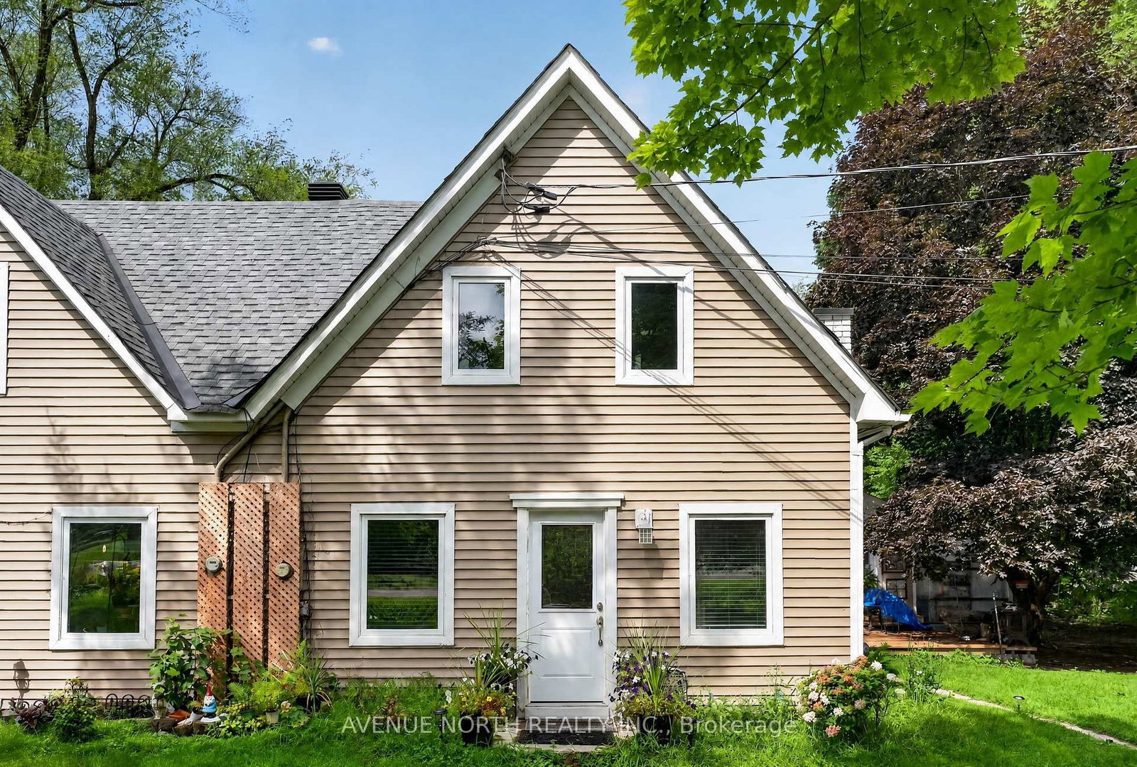 2943 Old Montreal Road • Ottawa, ON photo 1