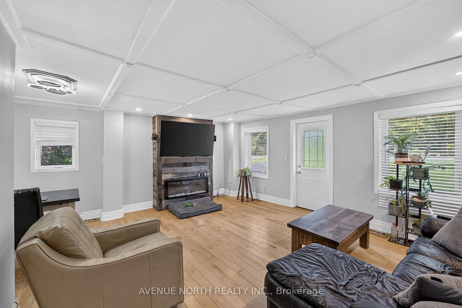 2943 Old Montreal Road • Ottawa, ON photo 13