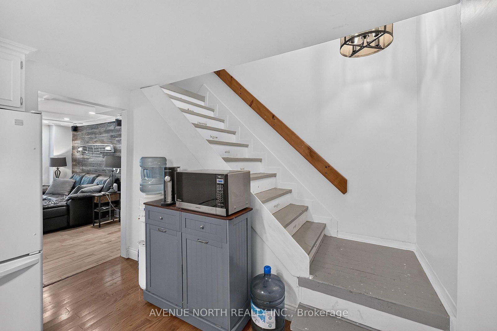 2943 Old Montreal Road • Ottawa, ON photo 15
