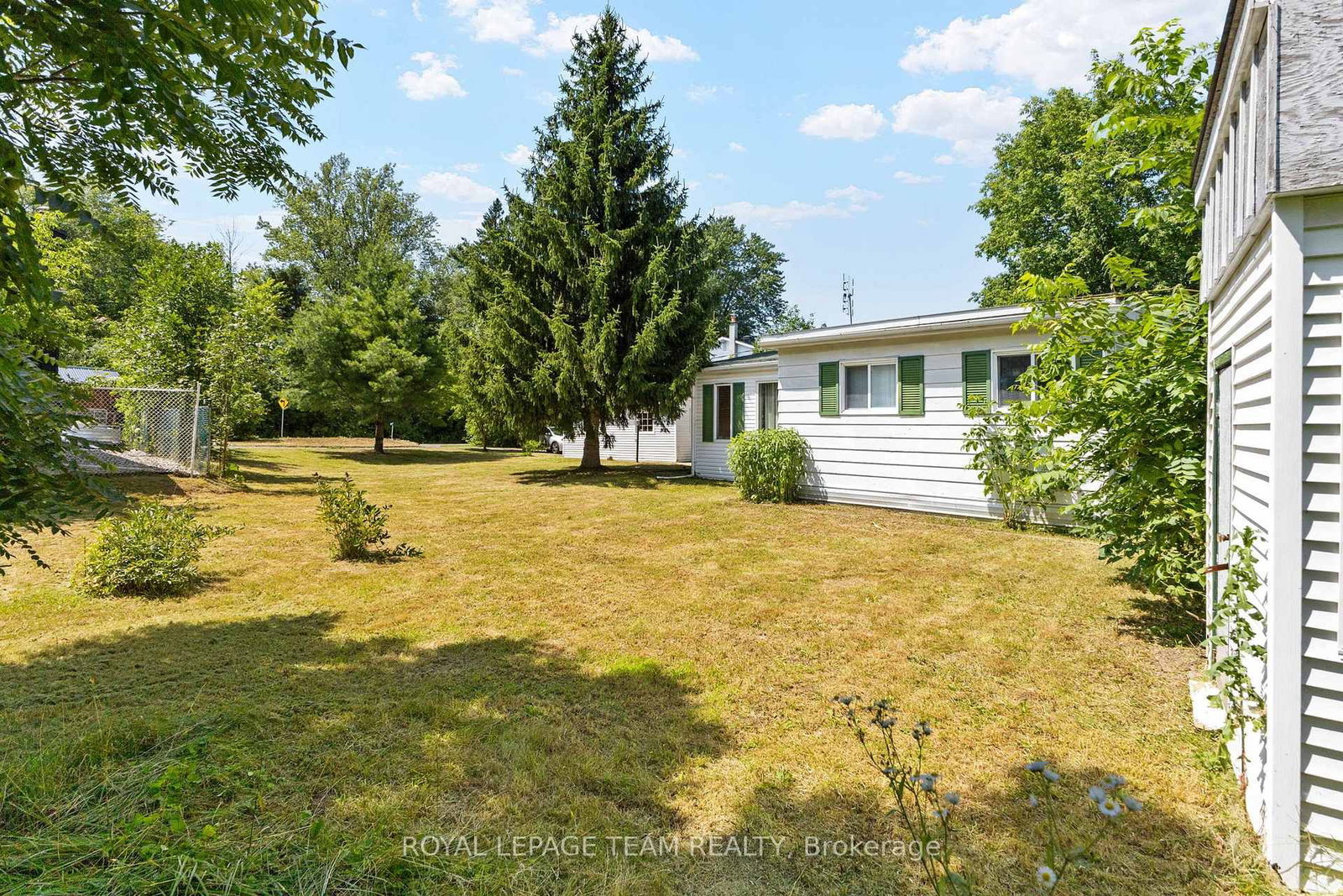 967 West Street • Ottawa, ON photo 14