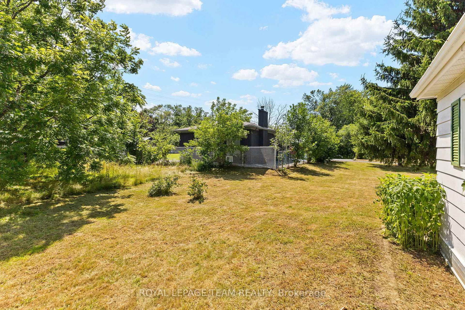 967 West Street • Ottawa, ON photo 17