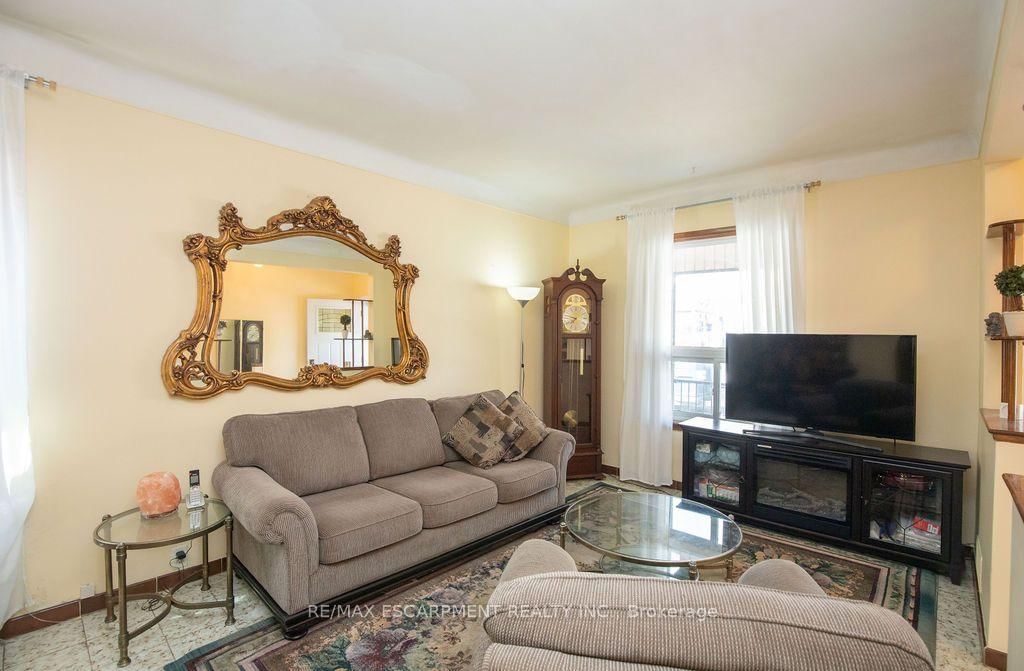Detached House for sale at 66 Sherman Avenue, Hamilton, Ontario, L8L 6M2 - Stipley - MLS: X13698564