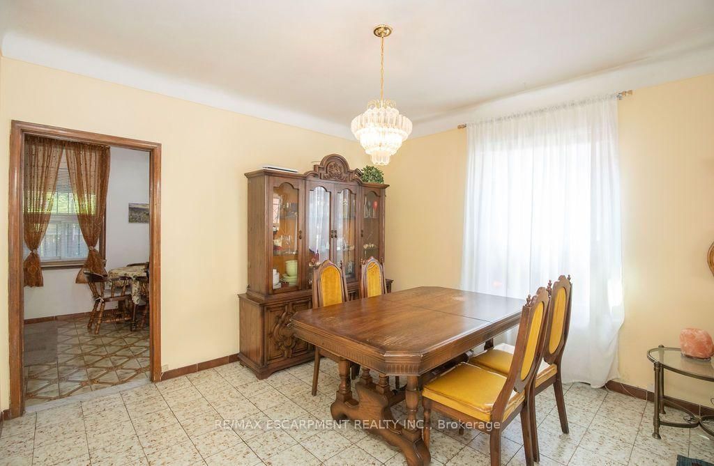 Detached House for sale at 66 Sherman Avenue, Hamilton, Ontario, L8L 6M2 - Stipley - MLS: X13698564