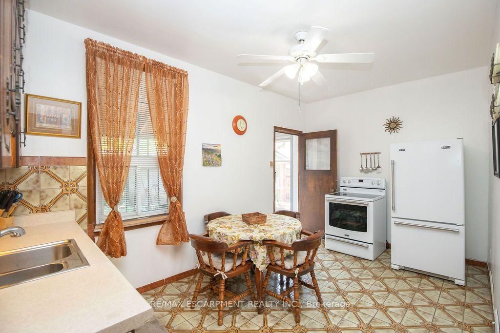 Detached House for sale at 66 Sherman Avenue, Hamilton, Ontario, L8L 6M2 - Stipley - MLS: X13698564