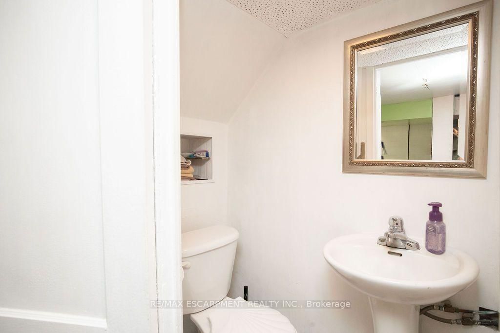 Detached House for sale at 66 Sherman Avenue, Hamilton, Ontario, L8L 6M2 - Stipley - MLS: X13698564