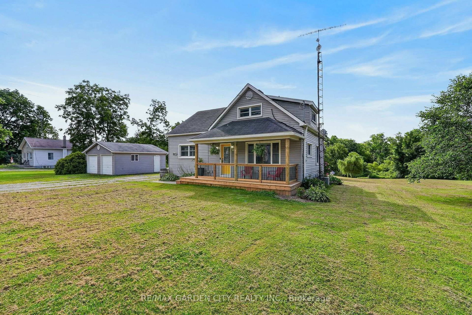 Listing Image 3