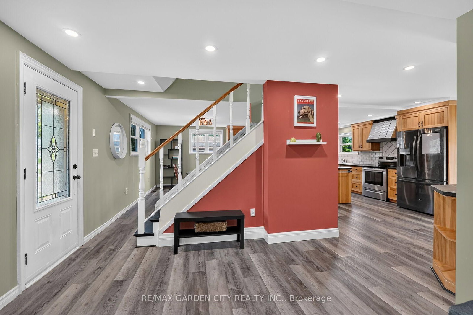 Listing Image 7