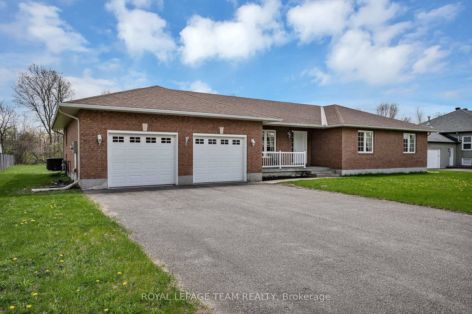 6668 Tommary Drive • Ottawa, ON photo 3