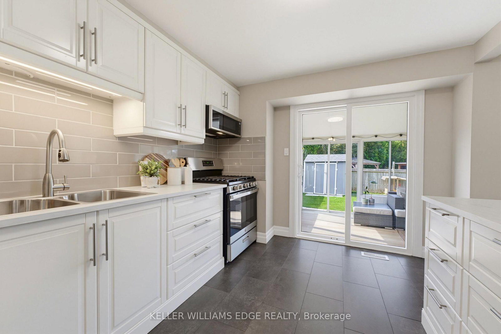 431 West Acres Dr, Guelph, view 12