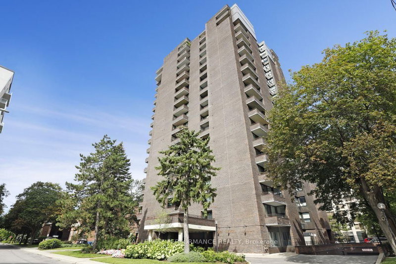 1801 - 71 Somerset Street W