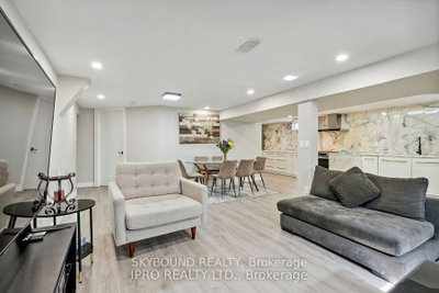 Detached House for lease at 34 Owen Place, Hamilton, Ontario, L8G 2H2 - Corman - MLS: X13698662