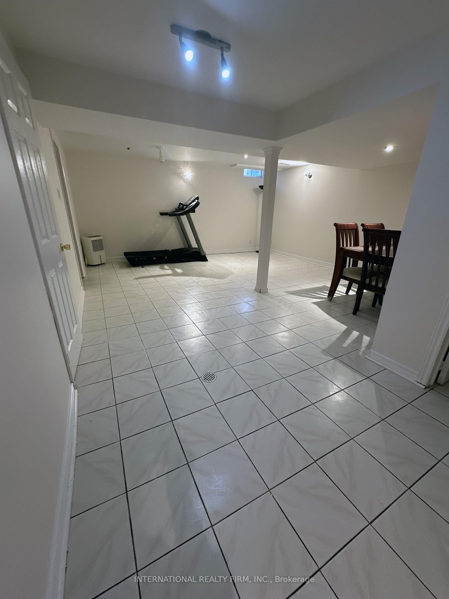43 Falconridge Drive • Hamilton, ON photo 32