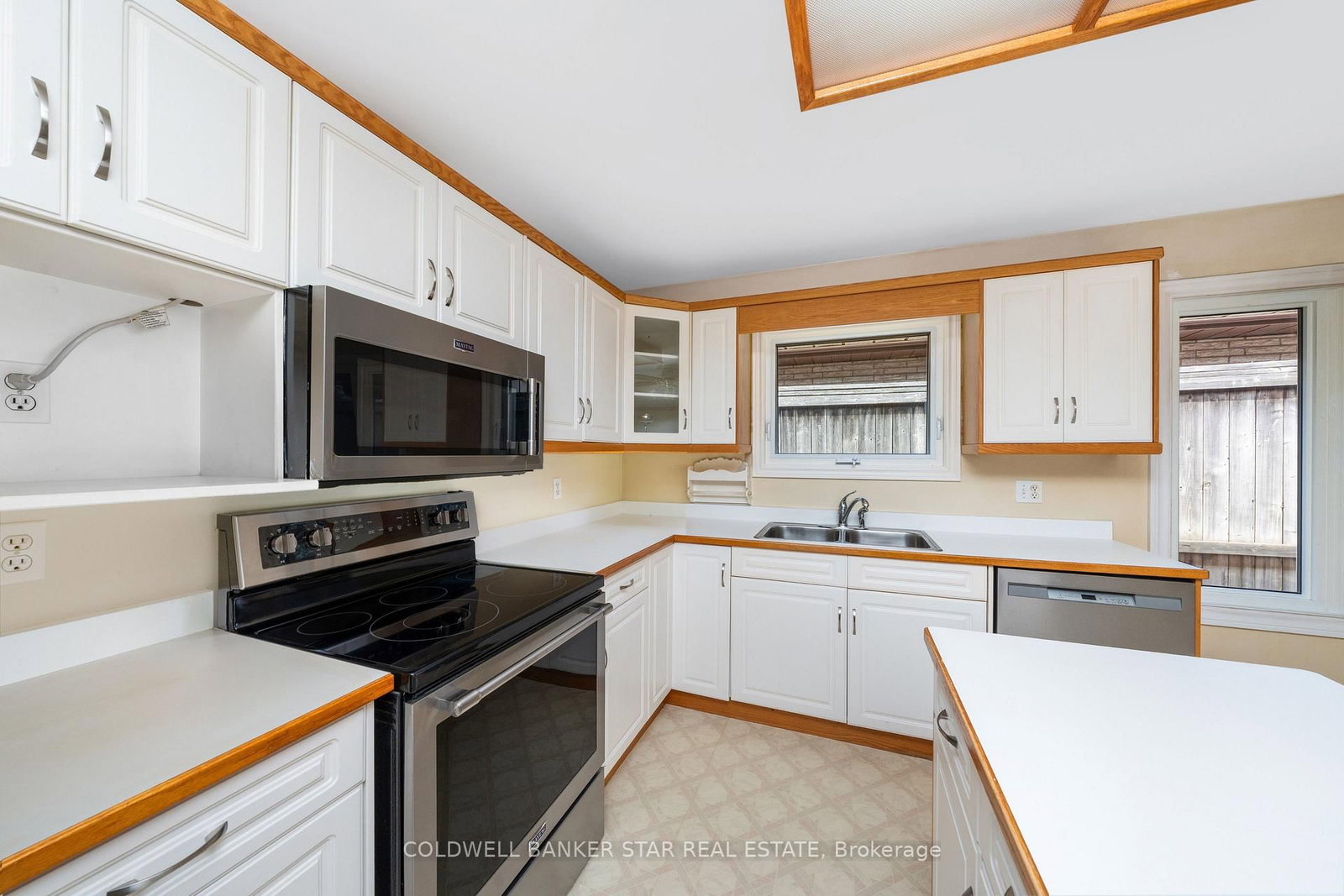 1106 Bernard Court • Sarnia, ON photo 16