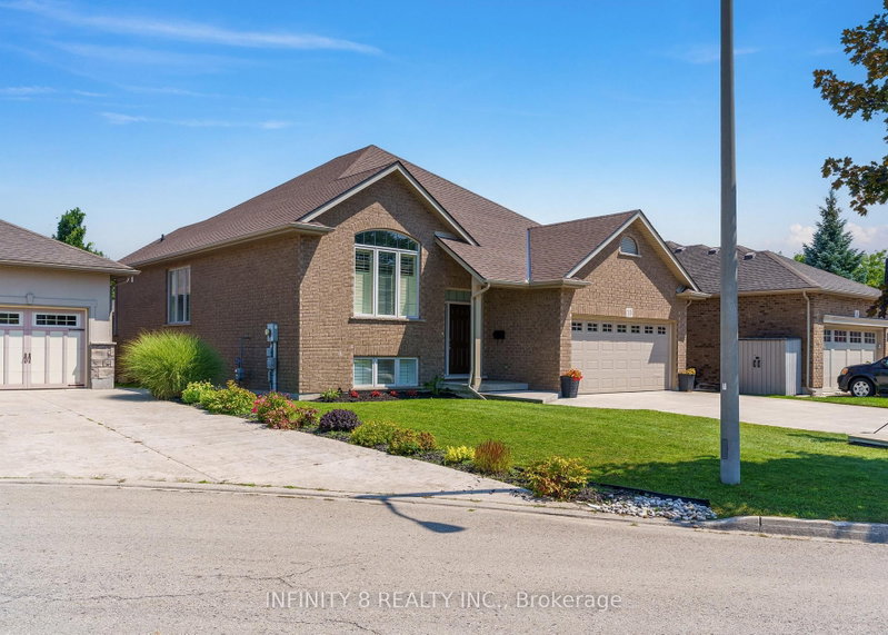 10 Sapphire Court