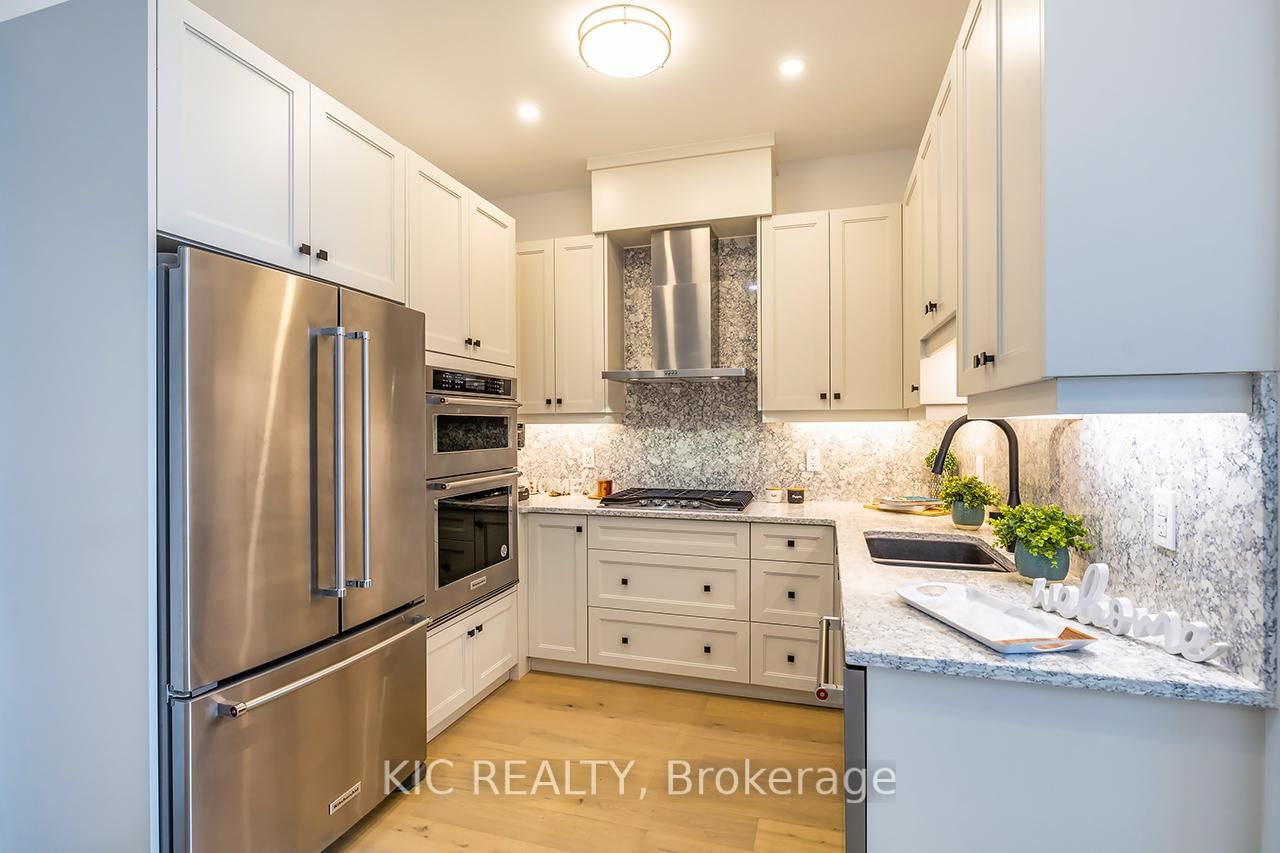 302-99 Louisa St, Kawartha Lakes, view 10