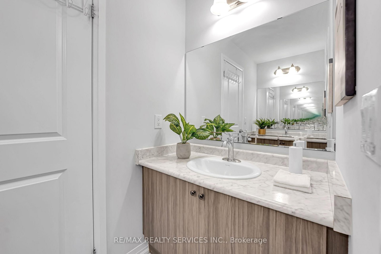 13 STEADMAN Street • Cambridge, ON photo 36