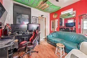 139 Balsam Avenue S • Hamilton, ON photo 6