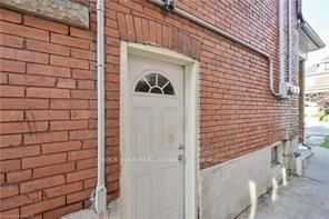 139 Balsam Avenue S • Hamilton, ON photo 9