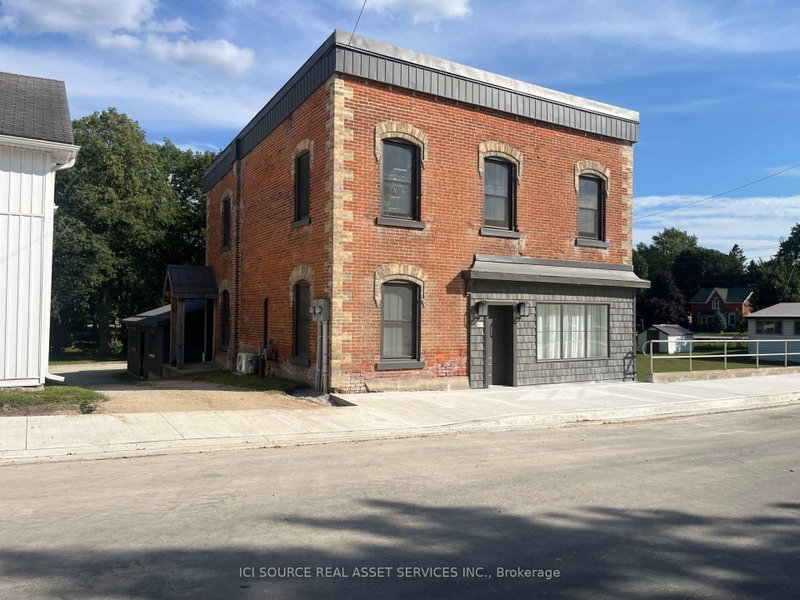 27 Arthur Street W