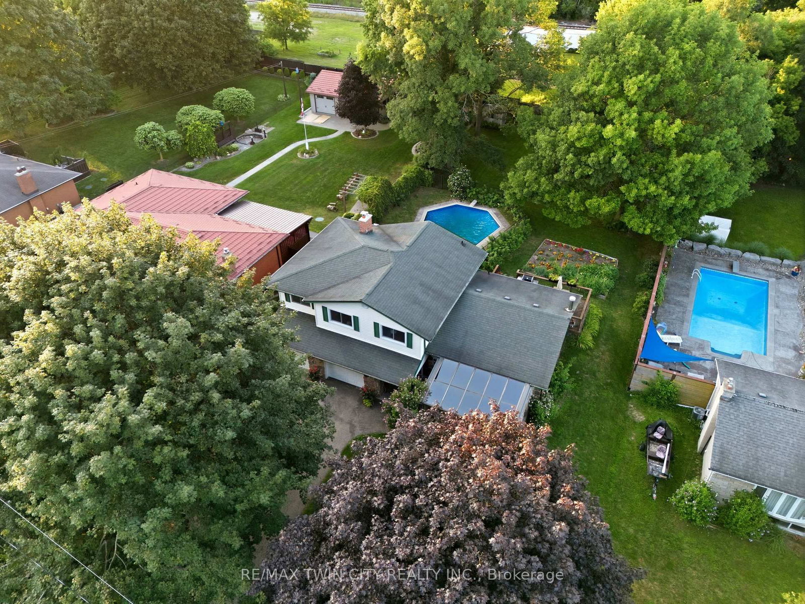 25 Alice Crescent • Wilmot, ON photo 1