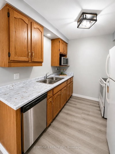 21 Roberts Crescent • Kitchener, ON photo 8