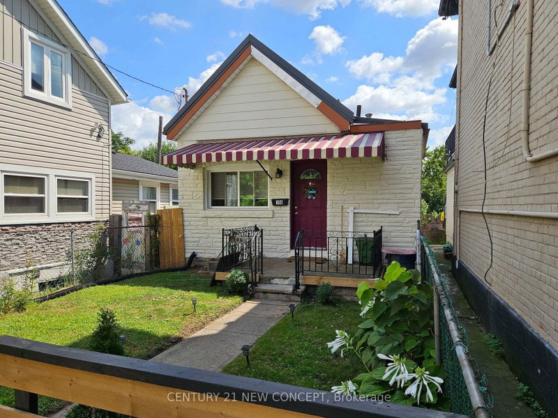 106 Emerald Street N