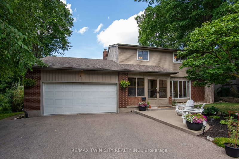 51 Murrayhill Court