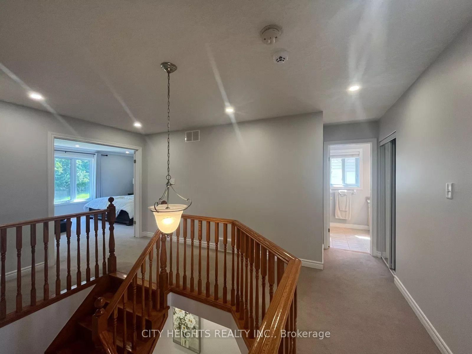 70 Doon Mills Dr, Kitchener, view 31