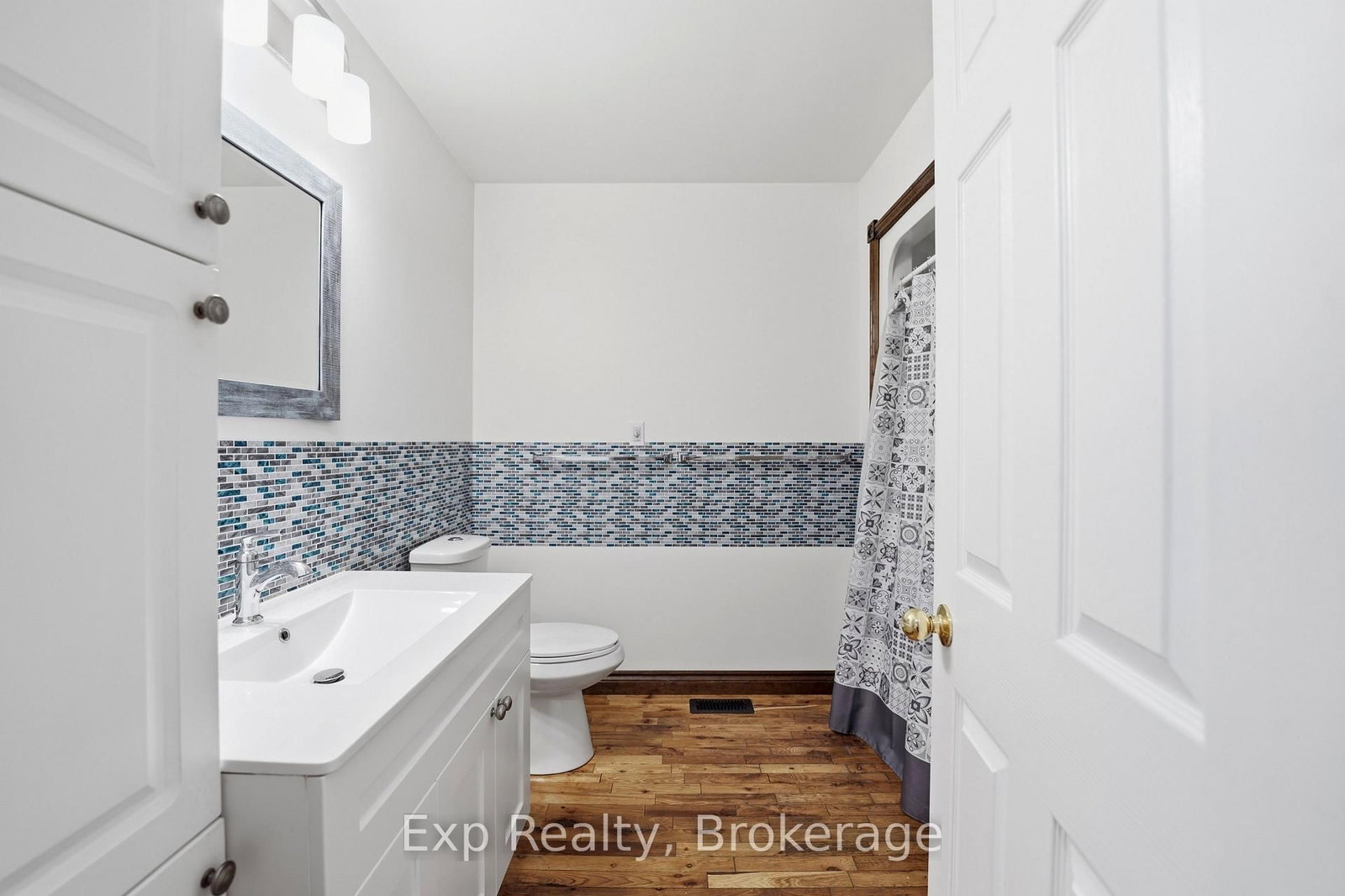 21 South Maloney Street • Limoges, ON photo 17