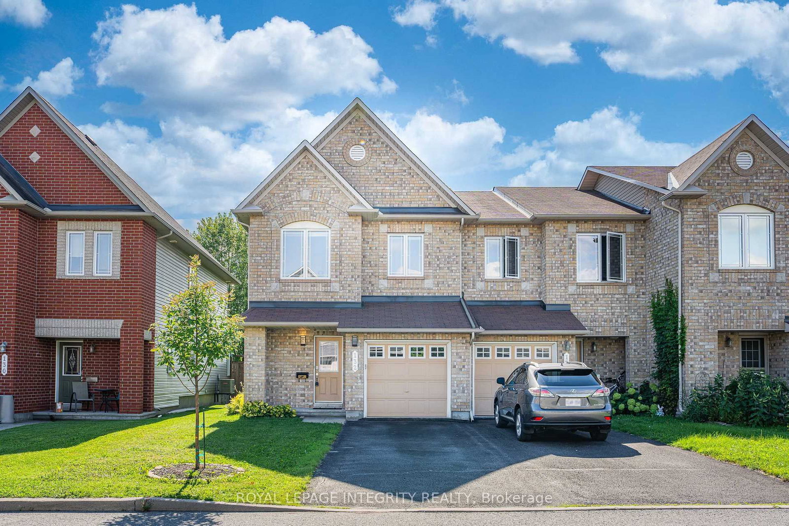 132 Silvermoon Crescent • Ottawa, ON photo 1