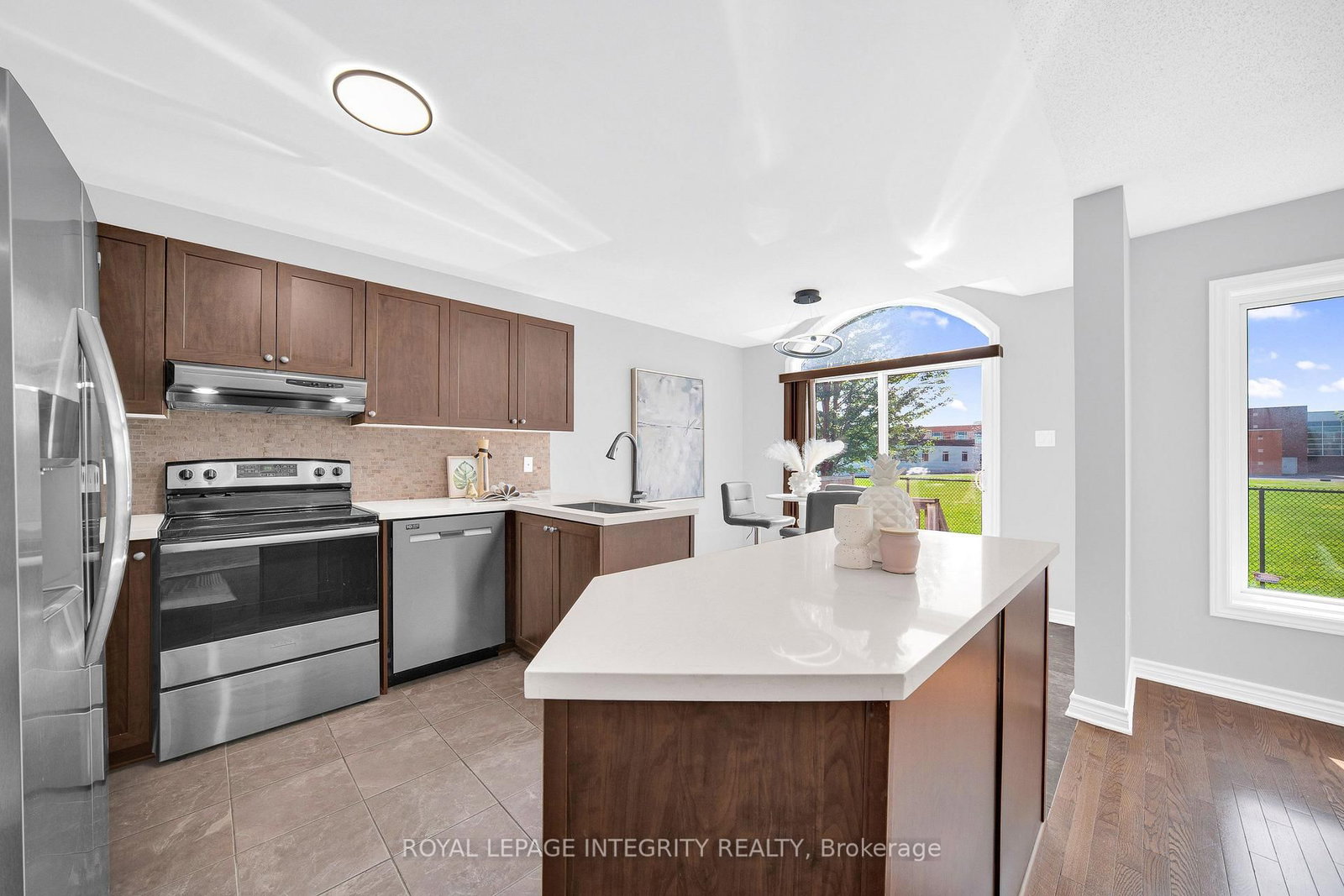 132 Silvermoon Crescent • Ottawa, ON photo 14