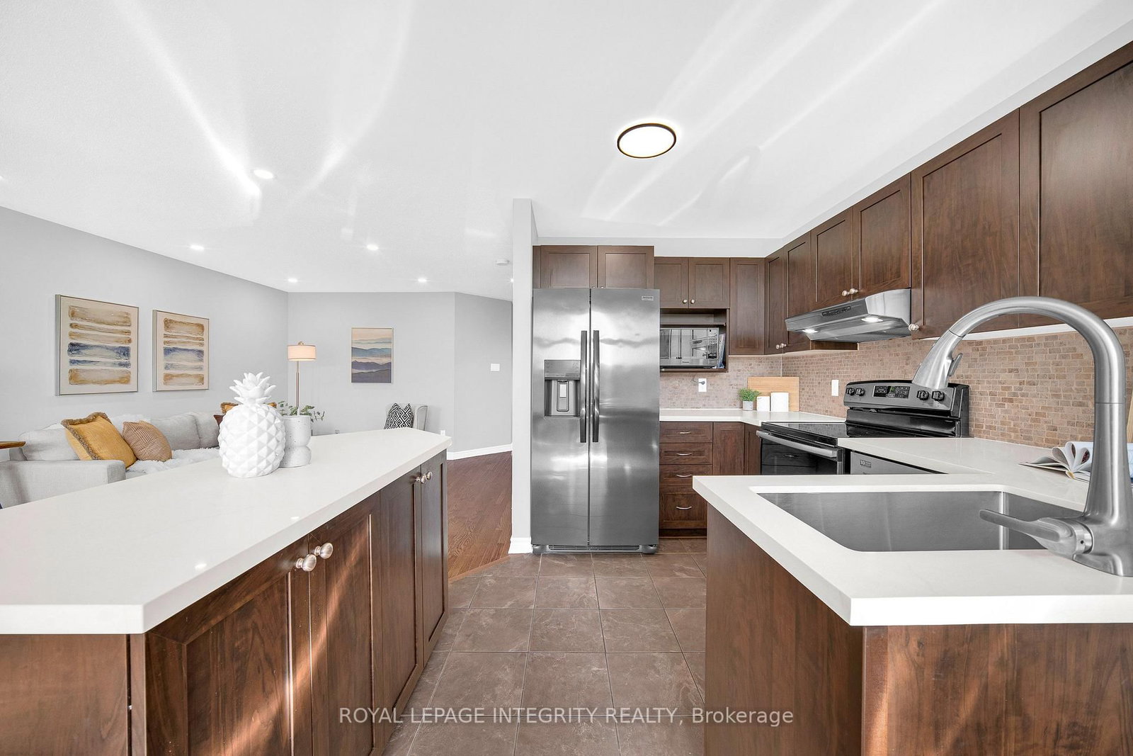 132 Silvermoon Crescent • Ottawa, ON photo 16